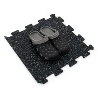 Černo-bílo-modrá gumová podlahová deska (puzzle - okraj) FLOMA FitFlo SF1050 - délka 50 cm, šířka 50 cm, výška 1,6 cm