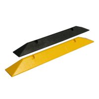 Žlutý plastový parkovací doraz CarStop - délka 78 cm, šířka 10 cm, výška 6 cm