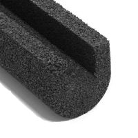 Černý gumový kryt obrubníku pro betonový obrubník šíře 5 cm - délka 100 cm, šířka 10 cm, výška 10 cm F