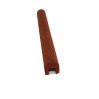 Červený gumový kryt obrubníku pro betonový obrubník šíře 6 cm - délka 100 cm, šířka 10 cm a výška 10 cm