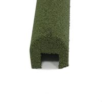 Zelený gumový kryt obrubníku pro betonový obrubník šíře 6 cm - délka 100 cm, šířka 10 cm a výška 10 cm