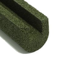Zelený gumový kryt obrubníku pro betonový obrubník šíře 6 cm - délka 100 cm, šířka 10 cm a výška 10 cm