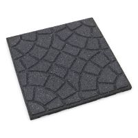 Šedá gumová terasová dlažba FLOMA Bella Rocca - délka 45 cm, šířka 45 cm a výška 2,5 cm