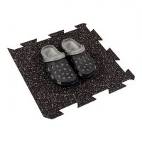 Černo-bílo-červená gumová podlahová deska (puzzle - roh) FLOMA FitFlo SF1050 - délka 47,8 cm, šířka 47,8 cm, výška 0,8 cm