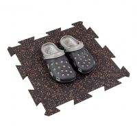 Černo-červená gumová podlahová deska (puzzle - roh) FLOMA FitFlo SF1050 - délka 47,8 cm, šířka 47,8 cm, výška 0,8 cm