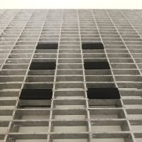Gumový čisticí kartáč pro rohože Grid s okem 3 x 1 cm FLOMA Easy Brush