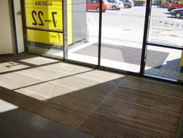 Textilní hliníková vstupní rohož FLOMA Hardmat - délka 60 cm, šířka 260 cm, výška 1,8 cm