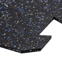 Černo-bílo-modrá gumová modulová puzzle dlažba (okraj) FLOMA FitFlo SF1050 - délka 50 cm, šířka 50 cm, výška 0,8 cm