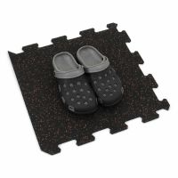 Černo-červená gumová podlahová deska (puzzle - okraj) FLOMA FitFlo SF1050 - délka 47,8 cm, šířka 47,8 cm, výška 0,8 cm