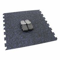 Černo-modrá gumová podlahová deska (puzzle - okraj) FLOMA FitFlo SF1050 - délka 47,8 cm, šířka 47,8 cm, výška 0,8 cm