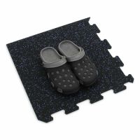 Černo-modrá gumová podlahová deska (puzzle - roh) FLOMA FitFlo SF1050 - délka 47,8 cm, šířka 47,8 cm, výška 0,8 cm