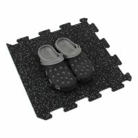 Černo-šedá gumová podlahová deska (puzzle - okraj) FLOMA FitFlo SF1050 - délka 47,8 cm, šířka 47,8 cm, výška 0,8 cm