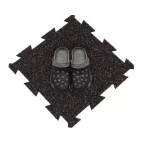 Černo-červená gumová podlahová deska (puzzle - střed) FLOMA FitFlo SF1050 - délka 50 cm, šířka 50 cm, výška 1 cm