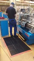 Černo-oranžová extra odolná olejivzdorná rohož Safety Stance 100% nitril - délka 97 cm, šířka 163 cm, výška 2,2 cm
