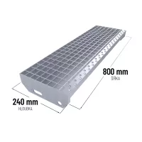 Kovový pozinkovaný protiskluzový schodišťový stupeň (30/3, 34/38) FLOMA SteelStep - šířka 80 cm, hloubka 24 cm, výška 3 cm
