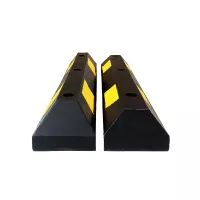 Černo-žlutý plastový reflexní parkovací doraz FLOMA PS-02 - délka 180 cm, šířka 15 cm, výška 10,5 cm