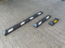 Černo-žlutý plastový reflexní parkovací doraz FLOMA PS-02 - délka 180 cm, šířka 15 cm, výška 10,5 cm