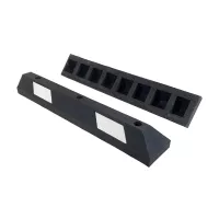 Černo-bílý plastový reflexní parkovací doraz FLOMA PS-01 - délka 180 cm, šířka 15 cm, výška 10,5 cm