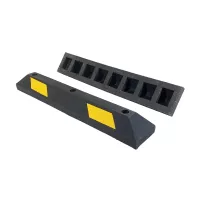 Černo-žlutý plastový reflexní parkovací doraz FLOMA PS20 - délka 90 cm, šířka 15 cm, výška 10,5 cm