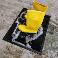 Gumová dezinfekční rohož (vana) na boty, obuv, podrážky FLOMA SD-02 - délka 81 cm, šířka 61 cm, výška 1,9 cm