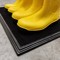 Gumová dekontaminační dezinfekční rohož (vana) na boty, obuv, podrážky FLOMA SD-02 - délka 61 cm, šířka 46 cm, výška 1,9 cm