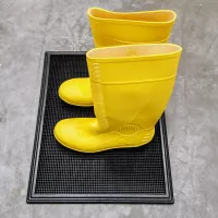 Gumová dezinfekční rohož (vana) na boty, obuv, podrážky FLOMA SD-02 - délka 81 cm, šířka 61 cm, výška 1,9 cm