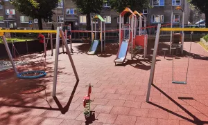 Zelená gumová certifikovaná dopadová dlažba FLOMA ProF - délka 50 cm, šířka 50 cm, výška 7,5 cm