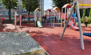 Černá gumová certifikovaná dopadová dlažba FLOMA ProF - délka 50 cm, šířka 50 cm, výška 5 cm