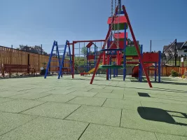 Šedá gumová certifikovaná dopadová dlažba FLOMA ProF - délka 50 cm, šířka 50 cm, výška 6 cm