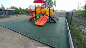 Modrá gumová certifikovaná dopadová dlažba FLOMA ProF - délka 50 cm, šířka 50 cm, výška 7,5 cm