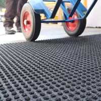 Černá textilní extra odolná vstupní rohož pro vysokozdvižné vozíky FLOMA Lift Truck - délka 115 cm, šířka 180 cm, výška 1 cm