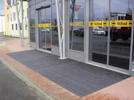 Textilní gumová hliníková vstupní rohož FLOMA Alu Standard (Bfl-S1) - délka 100 cm, šířka 100 cm, výška 2,2 cm