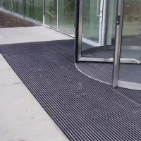 Hnědá hliníková kartáčová venkovní vstupní rohož FLOMA Alu Super (Cfl-S2) - délka 150 cm, šířka 100 cm, výška 2,2 cm