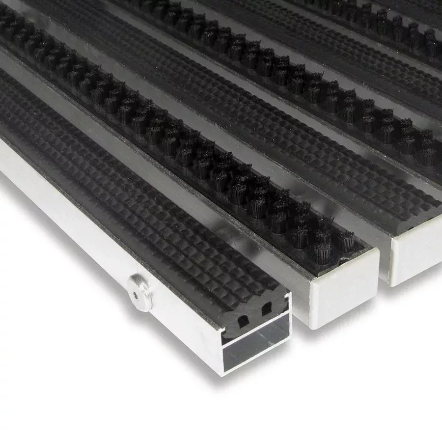 Gumová hliníková kartáčová venkovní vstupní rohož FLOMA Alu Extra (Cfl-S2) - délka 100 cm, šířka 150 cm, výška 2,2 cm