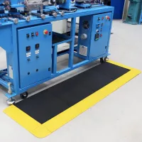 Žlutá gumová náběhová hrana "samec" pro rohože Premium Fatigue - délka 50 cm, šířka 15 cm, výška 2,4 cm