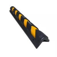 Černá plastová (PVC) ochrana rohů zdí, stěn FLOMA CP31 - délka 90 cm, šířka 14 x 14 cm, tloušťka 3 cm Černá plastová (PVC) ochrana rohů zdí, stěn FLOMA CP31 - délka 90 cm, šířka 14 x 14 cm, tloušťka 3 cm