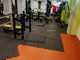 Černo-šedá gumová podlahová deska (puzzle - střed) FLOMA FitFlo SF1050 - délka 95,6 cm, šířka 95,6 cm, výška 1,6 cm