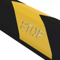 Černo-žlutý plastový (PPC) reflexní parkovací doraz FLOMA PS91 - délka 190 cm, šířka 15 cm, výška 10 cm