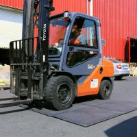Plastová univerzální oboustranná zátěžová podlahová deska FLOMA RePVC T620 - délka 120 cm, šířka 80 cm, výška 2,2 cm