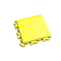 Žlutý plastový (PVC) rohový nájezd "typ B" Fortelock Invisible (hadí kůže) - délka 14,5 cm, šířka 14,5 cm, výška 0,67 cm