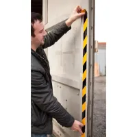 Černo-žlutá pravá výstražná páska - délka 33 m, šířka 5 cm