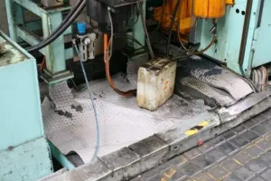 Univerzální těžký odolný sorpční koberec - délka 40 m, šířka 50 cm