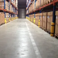 Žlutá plastová ochrana regálů (chránič) pro stojiny regálů 60-85 mm McCue - šířka 12,6 cm, výška 55 cm