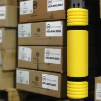 Žlutá plastová ochrana regálů (chránič) pro stojiny regálů 60-85 mm McCue - šířka 12,6 cm, výška 55 cm