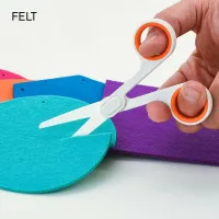 Keramické malé nůžky - délka 14,1 cm, šířka 6,7 cm, výška 1,3 cm