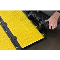 Černý plastový nájezd DEFENDER MIDI 5 2D R - délka 100 cm, šířka 43 cm, výška 5,4 cm