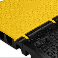 Černý plastový nájezd DEFENDER MIDI 5 2D R - délka 100 cm, šířka 43 cm, výška 5,4 cm