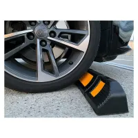 Černo-oranžový gumový parkovací doraz (sada) - délka 60 cm, šířka 11,5 cm, výška 10 cm