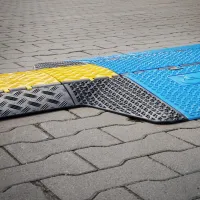 Plastový koncový kabelový most "samec" (5x34,5x38,6) DEFENDER MIDI 5 2D - délka 119 cm, šířka 16,5 cm, výška 5,5 cm