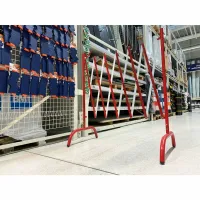Bílo-červená ocelová mobilní bariéra - délka 310 cm, výška 109 cm